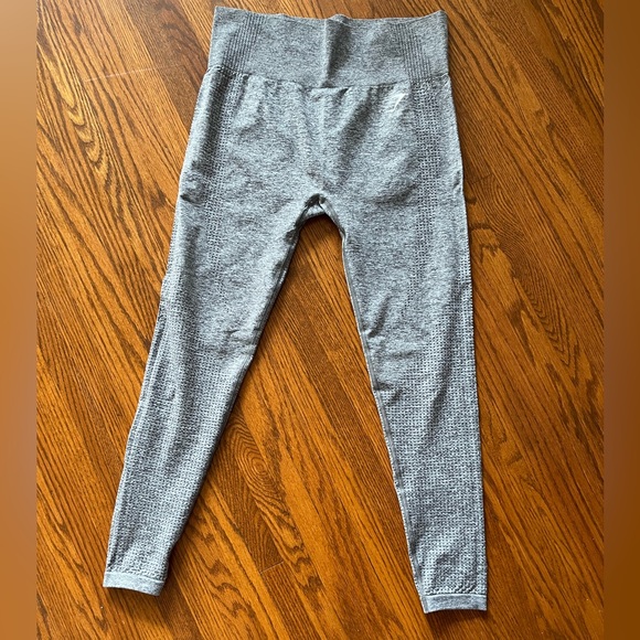 Gymshark women’s leggings - Picture 2 of 5